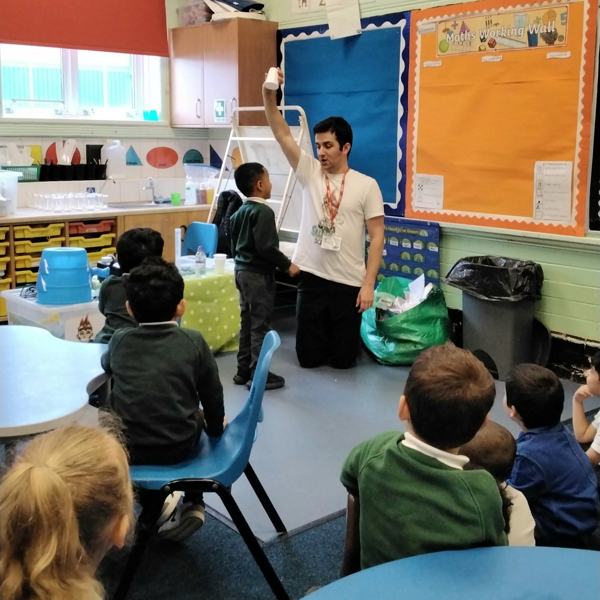 Nursery have had an exciting start to their morning. We have been watching Science experiments with @sublimescience #Nursery #WPS #Leightrust #EYFS #UTW #Scienceweek #Science