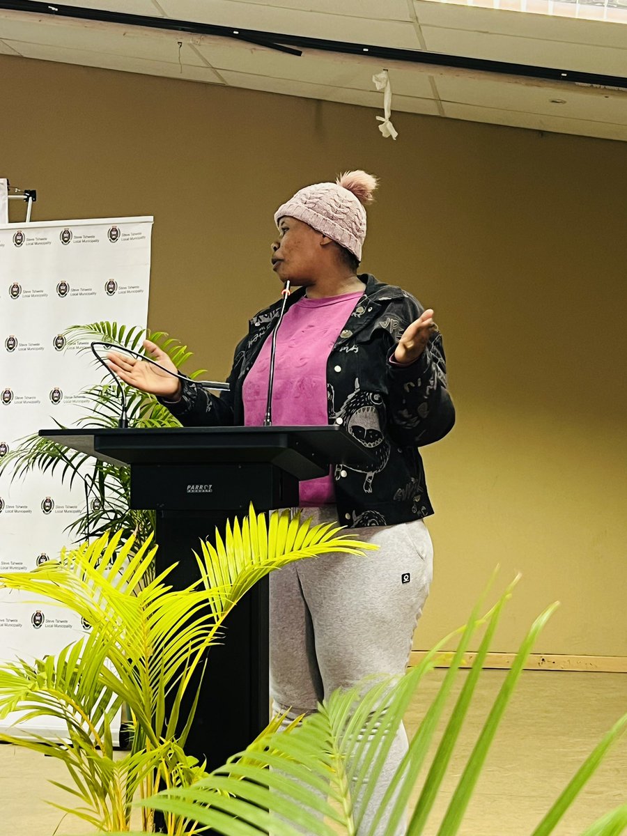 DSBD_SA's tweet image. “We are here today to assist the aspiring entrepreneurs and small business owners with starting capital in the form of working material and equipment,&quot; Deputy Minister said.
#IMEDP #dsbdupliftinginformalsmmes