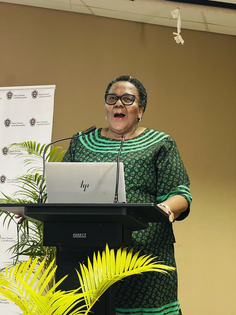 DSBD_SA's tweet image. “We are here today to assist the aspiring entrepreneurs and small business owners with starting capital in the form of working material and equipment,&quot; Deputy Minister said.
#IMEDP #dsbdupliftinginformalsmmes