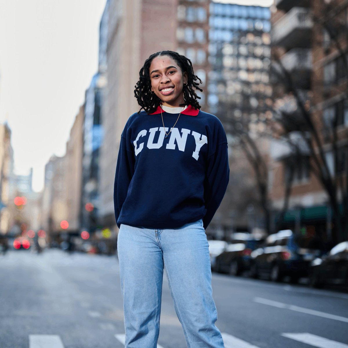 📚If you're a @NYCHA resident attending a CUNY college, you may be eligible to receive a $1,000 scholarship! Go to on.nyc.gov/nycha-cuny for more information on eligibility requirements.