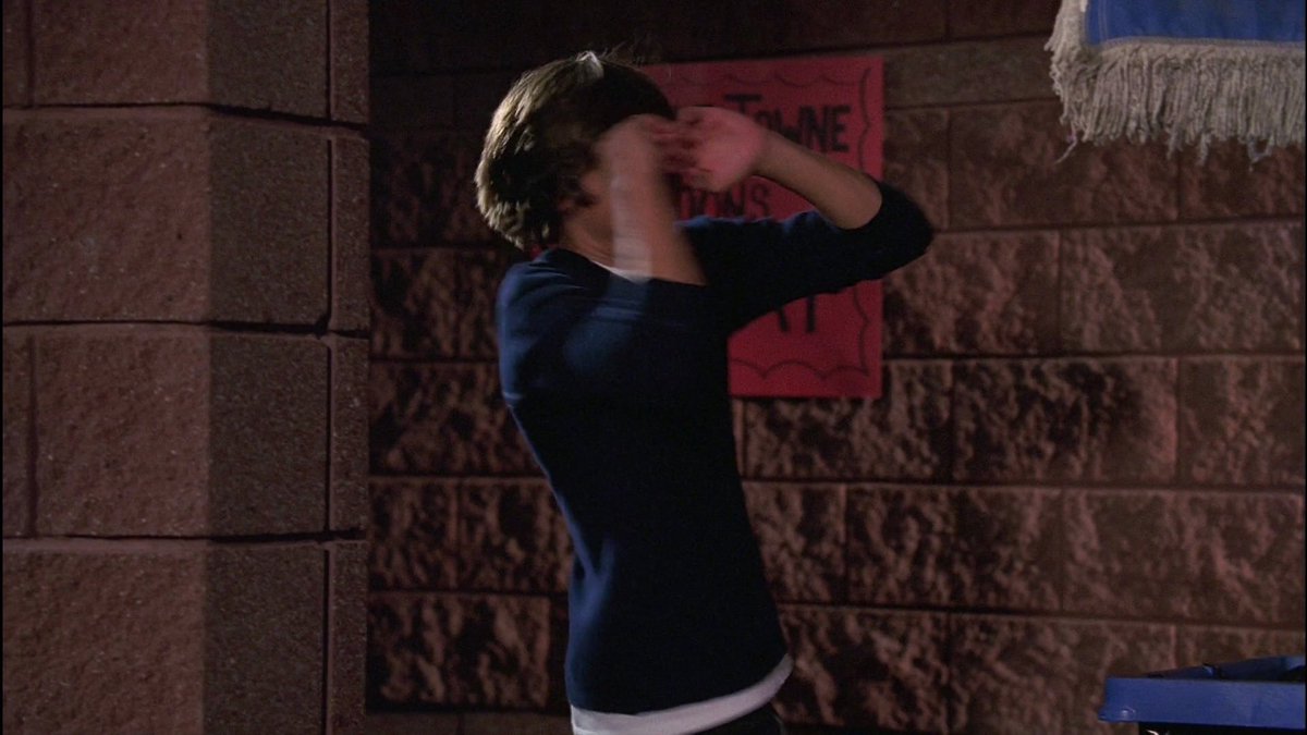 d1sneyterapia's tweet photo. nem sharpay nem gabriella, troy bolton me representa como ninguém https://t.co/HqSpCcTtd5