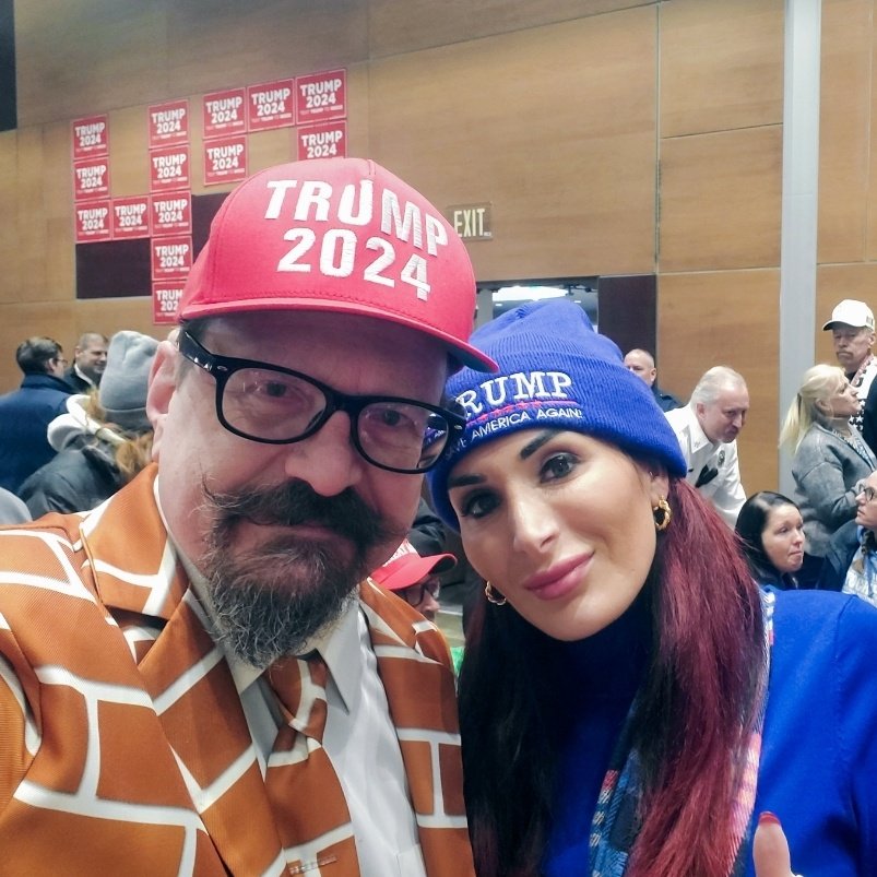 Woke up today and saw it's @LauraLoomer's birthday, so Happy Birthday Laura, and keep holding people's feet to the fire! (Here's Laura in Iowa on a -°40 morning supporting President Trump)