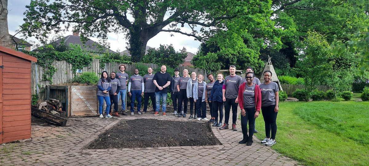 Hazel Oak staff were excited to work with volunteers from Phoenix and Employee Volunteering on our school garden on Tuesday 14th May 2024.
The results were amazing, thank you for all your hard work for our school.