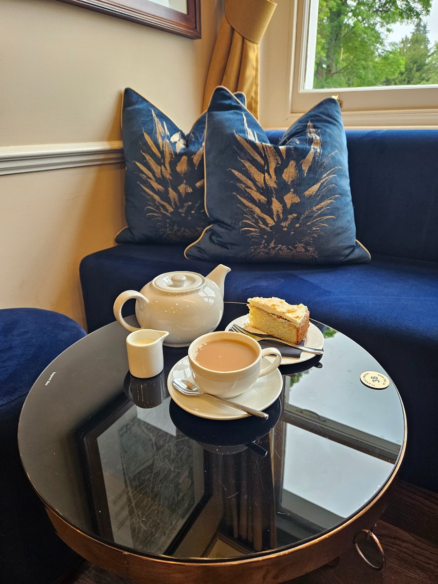 It's International Tea Day today! Join us in the Club for a pit of tea and cake to celebrate 🫖 🍰✨

#phylliscourtclub #privatemembersclub #henleyonthames