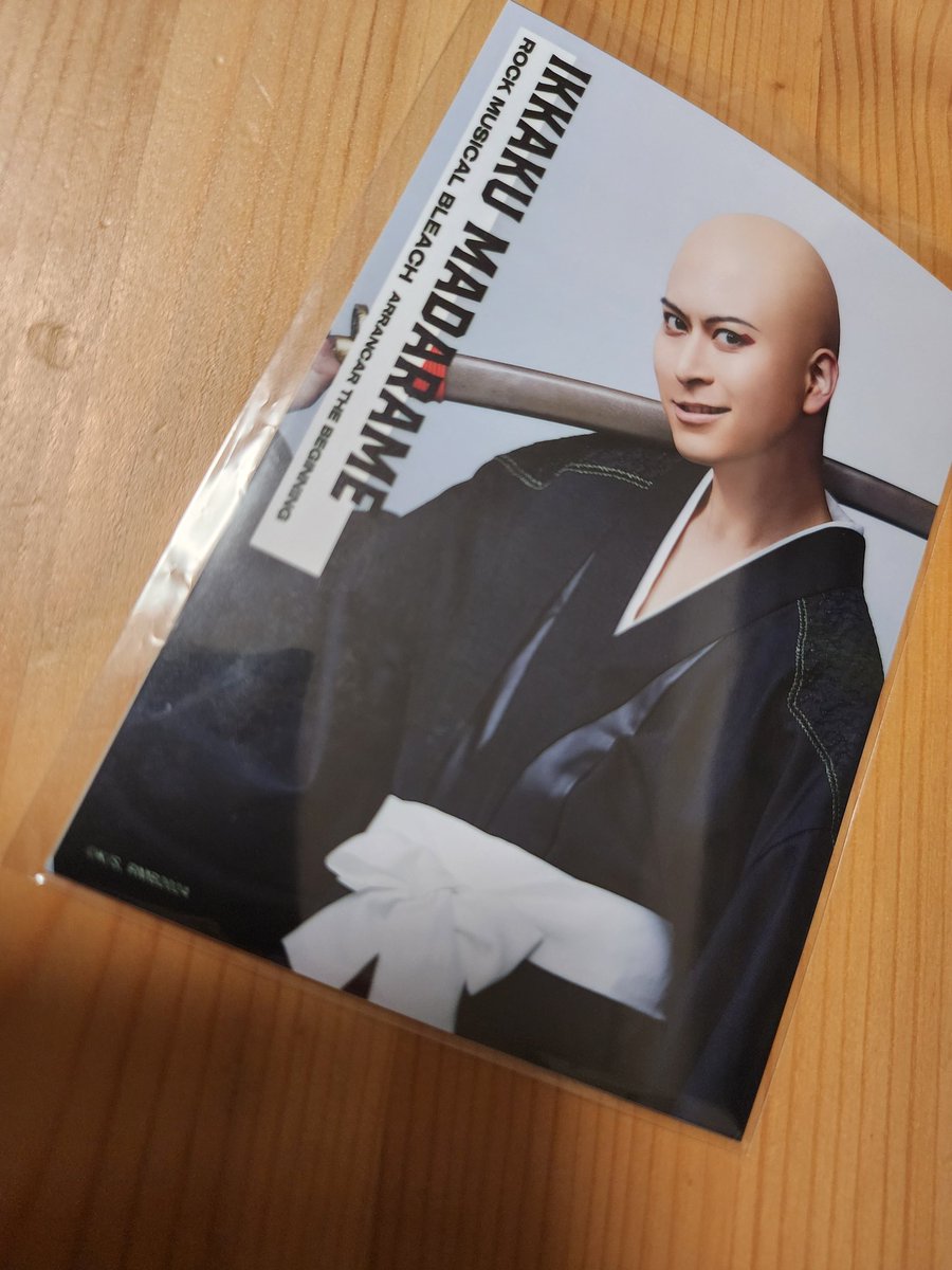 0331Kouhei's tweet photo. ROCK MUSICAL BLEACH観劇
血が滾った🔥
ROCKでSOULFULで、あの巻数を駆け抜ける俳優の皆さんかっちょ良かった。
開演前には8年前を思い出し、始まると新しいBLEACHに燃えるように包まれた！

一角最高。
最後まで素敵に輝きますように。👨‍🦲

写真は一角が皆を率いる構図です。
皆撮ってください。 https://t.co/8bHxWUcnJ9