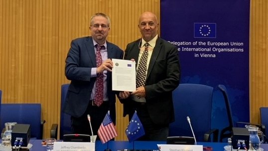 EU & US issued a joint statement on enhancing the security of radioactive sources, at the @iaeaorg International Conference #ICONS2024. JRC scientists work with @NNSANews and @EUHomeAffairs to strengthen the security of radioactive material and prevent their criminal use.