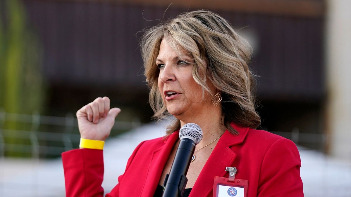 Former Arizona GOP chair Kelli Ward and others set to be arraigned in fake elector case 7ny.tv/4bP3iOL