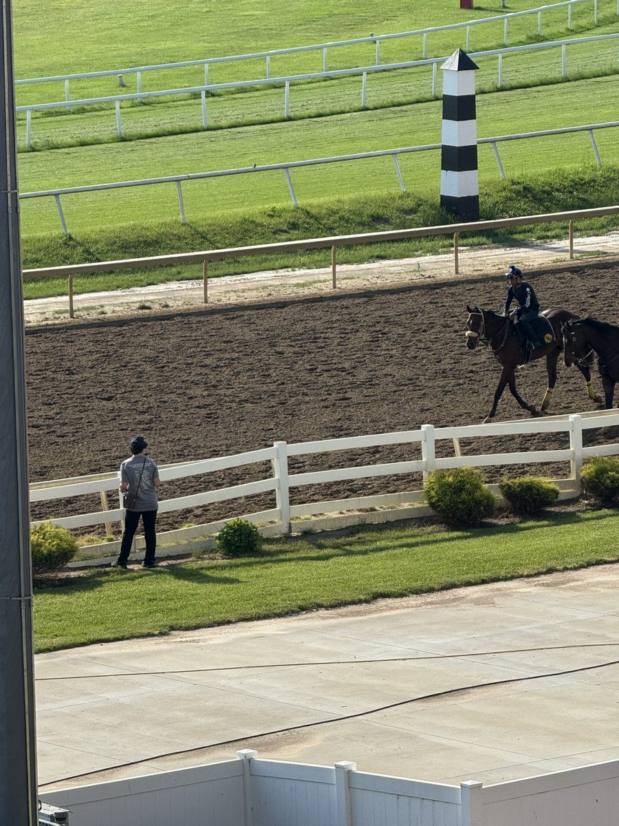 I used to think I loved the track more than anyone else. Nope. @NathanTheCaller does. Asked me to pick him up “really early” so he can watch training @HSIndyRacing What am I going to do…tell him no? @JGDooley @RacingRachelM @HSIndyTammy @MrBAnalyst @AnnouncerPete @callstheraces