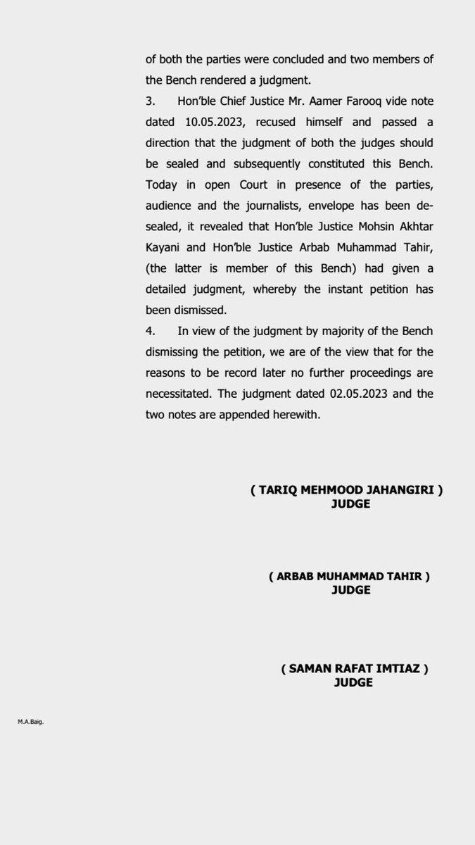 عمران خان کے خلاف ٹیریان وائٹ کیس خارج کرنے کا تحریری فیصلہ جاری۔ دو ممبرز 2 مئی 2023 کو درخواست ناقابل سماعت قرار دینے کا اکثریتی فیصلہ دے چکے اس لیے اس پر مزید کارروائی کی ضرورت نہیں، اسلام آباد ہائیکورٹ