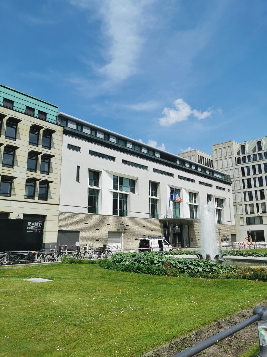 Gunnar Werncke (@wernckegunnar) on Twitter photo Excited to be at the French ambassy in Berlin for French/German science days. Taking part in a round table for Franco-German research cooperation instruments sharing my user point of view of <a href="/dfg_public/">DFG public | @dfg_public@wisskomm.social</a> programs for young researchers starting from my postdoc time in France. Excited to be at the French ambassy in Berlin for French/German science days. Taking part in a round table for Franco-German research cooperation instruments sharing my user point of view of <a href="/dfg_public/">DFG public | @dfg_public@wisskomm.social</a> programs for young researchers starting from my postdoc time in France.