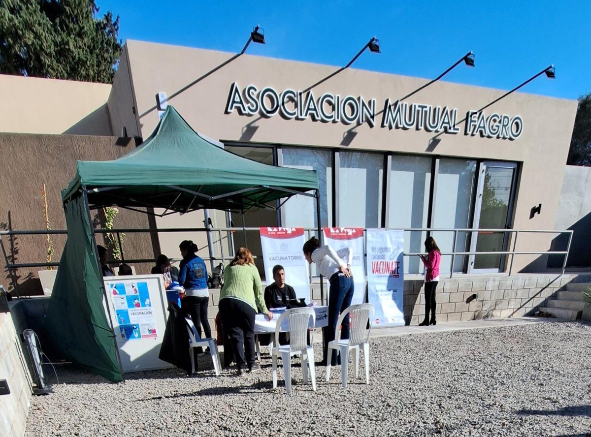 mutualfagro's tweet photo. 1ra. Jornada de Vacunación de Calendario Oficial en Mutual Fagro. Coordinado a través de la Zona Sanitaria III. Asistiendo a nuestros asociados, sus familias, vecinos y público en general. https://t.co/kTitzoIz1s