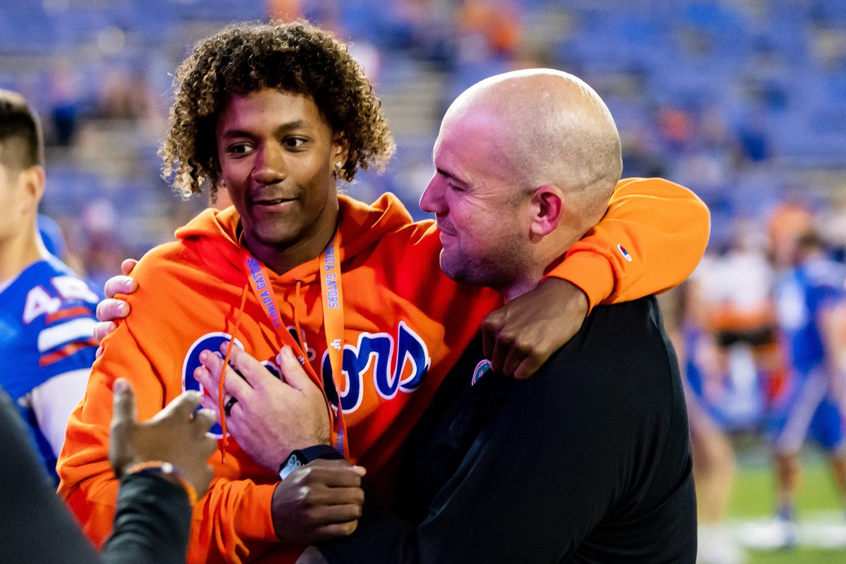PeteNakos's tweet photo. In the complaint filed today by Jaden Rashada, Billy Napier allegedly promised $1 million if the QB signed with Florida on National Signing Day. 

The filing states Rashada never received that payment or the $13.85 million contract he signed.

More: https://t.co/3L8JS7CZu6 https://t.co/8s7XuYVSi5