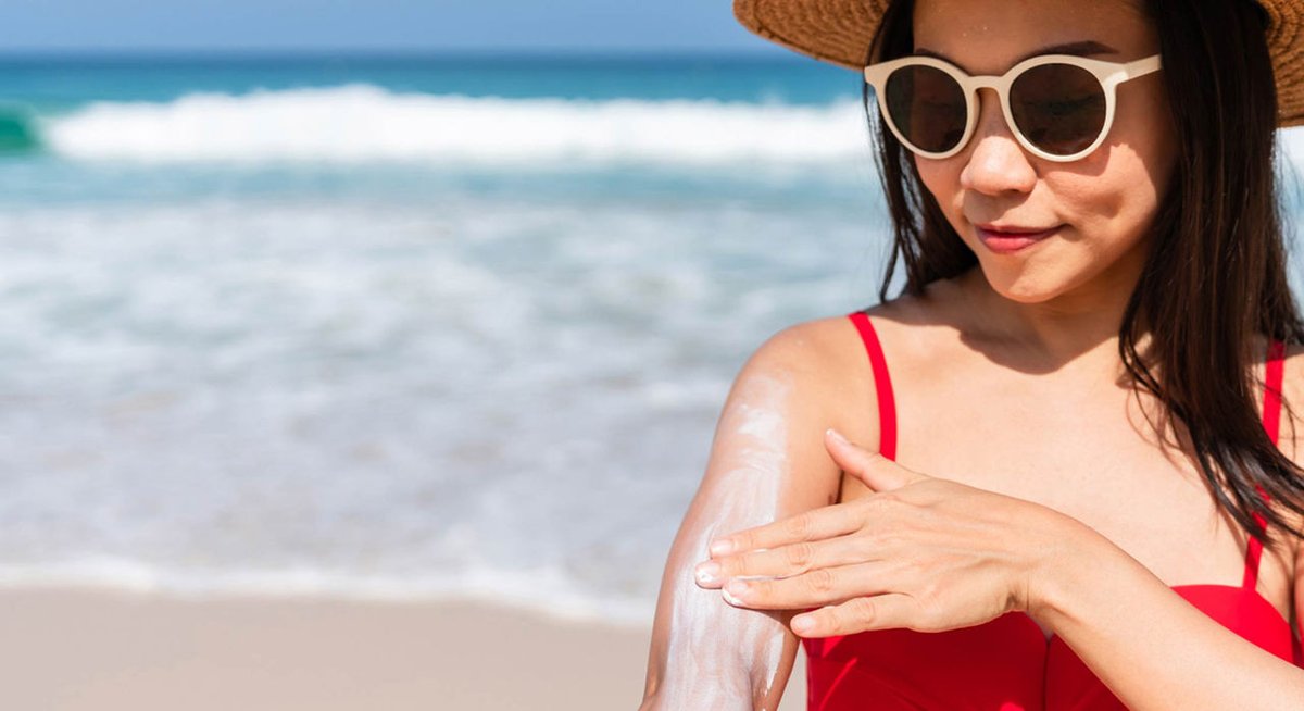 Shawn Demehri, MD, PhD, faculty member at Mass General Cancer Center’s Krantz Family Center for Cancer Research and director of the @MassGeneralNews High Risk Skin Cancer Clinic, shares how to prevent skin damage from UVA and UVB rays. spklr.io/6015Uiwx