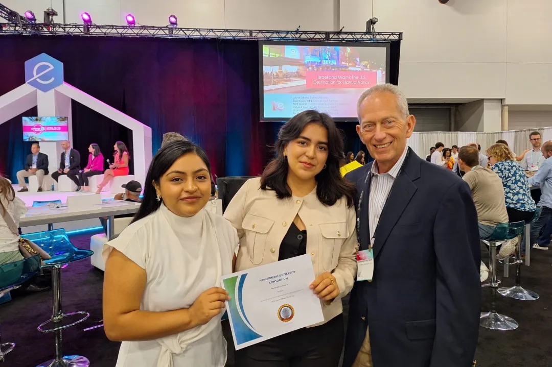 Facultad de Ciencias e Ingeniería UPCH tweet media