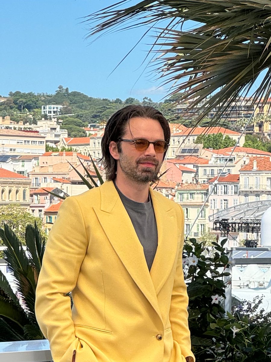Metropolitan_Fr's tweet photo. L’équipe du film #TheApprentice s’est prêtée au jeu du photocall avant de se rendre en conférence de presse ! ✨
Le film de #AliAbbasi en #Compétition au @Festival_Cannes 2024 est un biopic qui revient sur l’ascension vers le pouvoir de Donald Trump. #Cannes2024 https://t.co/yeArQC9DoN