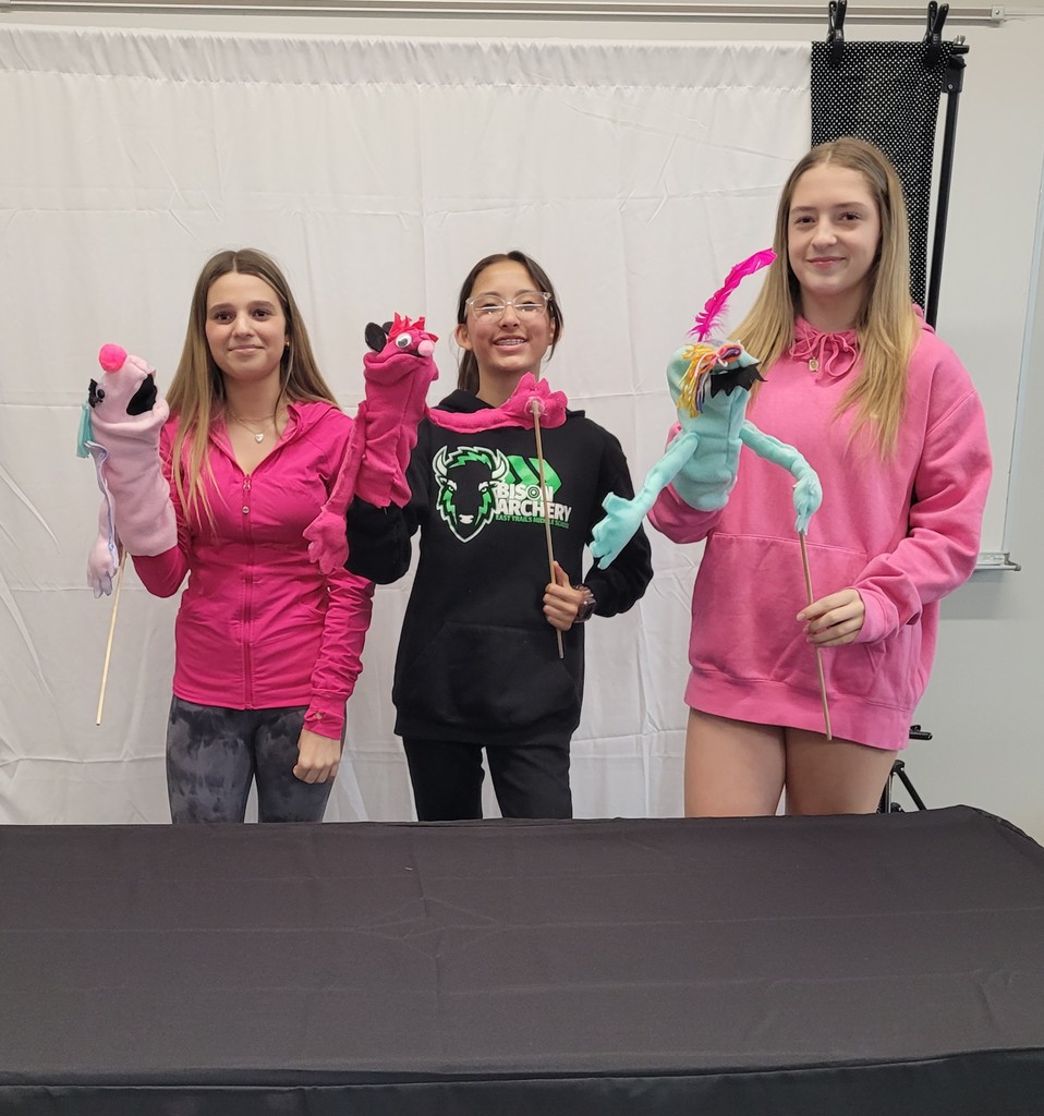 lsedfoundation's tweet photo. Classroom Grant in Action: "This project was one of my favorite things I've done with Speech & Theatre students. Making these puppets brought out the sweet, innocent side of these 8th graders."
#LSEF #LSR7 #PEAKGrant https://t.co/xDFOVc3jf6