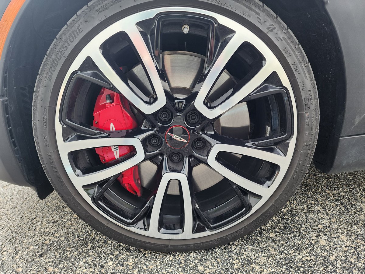 DenButerbaugh's tweet image. More fun than a barrel of monkeys. The @MINIUSA John Cooper Works Clubman All4. Thurs 7pm &amp;amp; Sat 7am @abc27News #funcars #performancecars