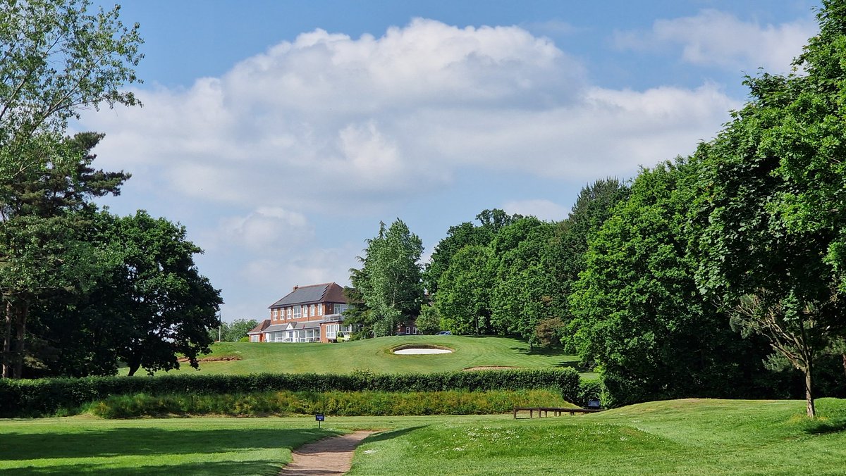 MidlandsGolfer's tweet image. Yesterday @mandy_ambert and I visited @KidderminsterGC for a review ahead of the next issue. Joined by committee members Peter &amp;amp; Frank here - course in good nick especially the greens which were quite outstanding 👏

@islandgreenuk @clubchoice @midlandsgolfuk #Issue99