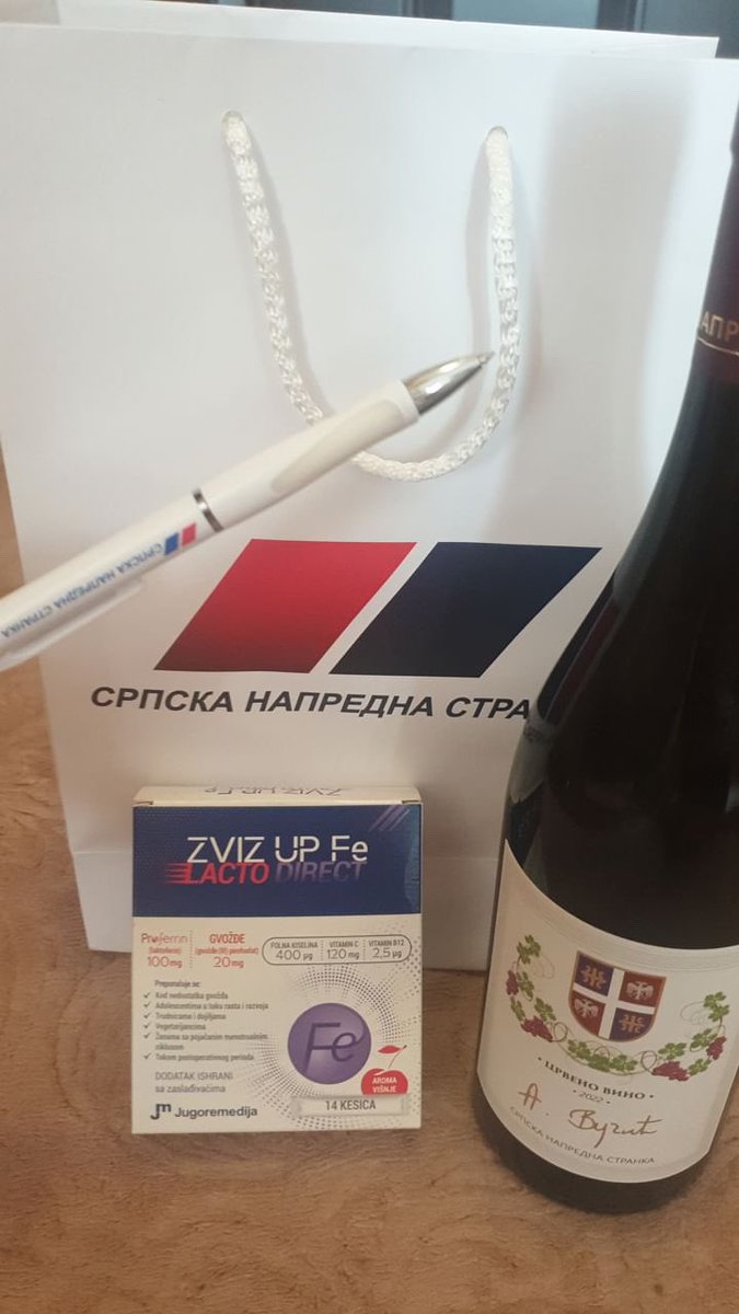 Molim ljude sa Vidikovca da ne mešaju vino A Vučić i gvoždje koje dobijaju u poklonu
