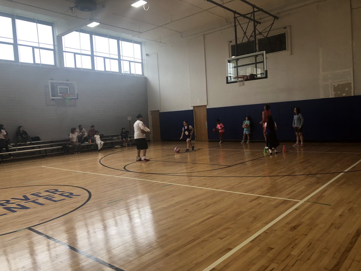 BeyondTheGameC1's tweet image. Here’s some pics from our BTGC training session. Our coaches and volunteers are always working hard to provide a great experience. I thank you!!
#back2basic
#basketballtraining
#youthdevelopment
beyondthegameconnection.com