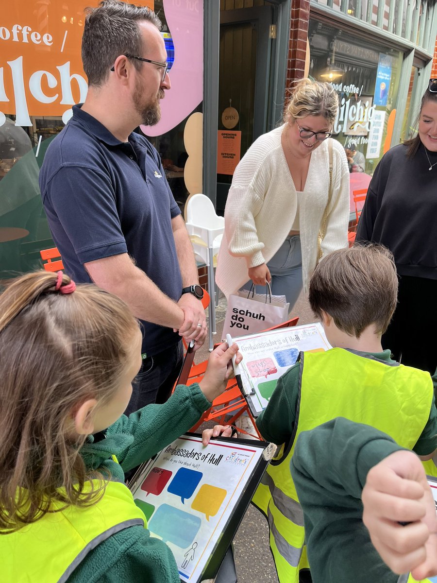childrensuni's tweet photo. Yr3 pupils from @WansbeckPrimary have been great Ambassadors today!
#AmbassadorsofHull
#Learningcomestolife
#inspirebelieveachieve
#makingdreams
#understandinghullandER https://t.co/dENZgs9qtc