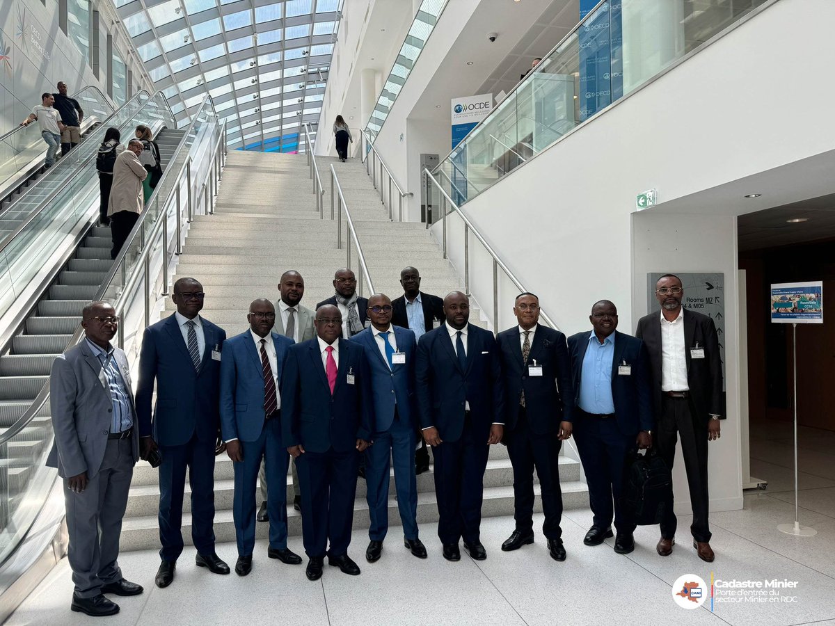 Le Cadastre Minier est fier de participer à la 17e édition de la conférence OCDE-CIRGL sur les chaînes d’approvisionnement en minerais responsables, qui se tient à Paris du 21 au 24 mai 2024.

Lors de la première journée, M. Jacques MUYUMBA NDUBULA, Directeur Général Adjoint du