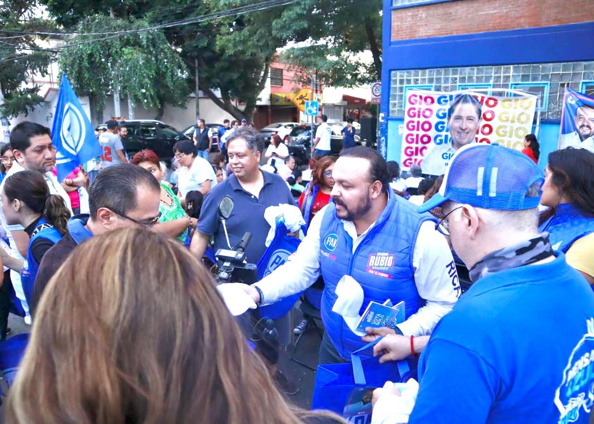 ricardorubiot's tweet photo. ¡Comunidad de Espartaco! Fue un placer reunirnos con ustedes junto al Alcalde @giogutierrezag y el candidato a diputado @g_quadri. Sus opiniones y propuestas son fundamentales para construir un mejor futuro en nuestra colonia y del #Distrito30. Sigamos trabajando juntos por el progreso y el bienestar de todos. ¡Vamos por más! #HazElCambio #VotaSoloPAN