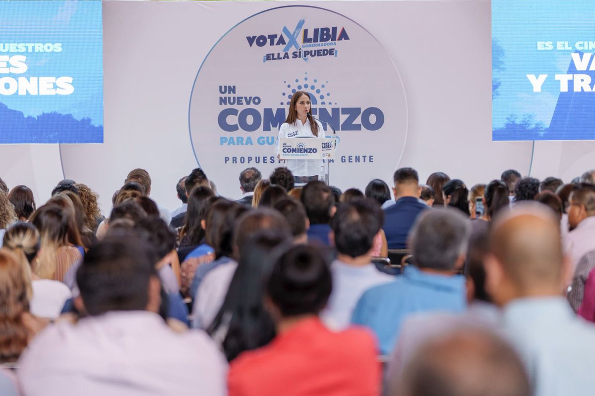 SASantibanez's tweet photo. @LibiaDennise ha hecho una campaña en donde todas las voces cuentan, en donde cada propuesta es valiosa, en donde las ideas son escuchadas.
Un programa de gobierno, se fortalece cuando se integran las ideas y opiniones de la ciudadanía. Regístrate @pro24esp 
#LibiaGobernadora https://t.co/46Mypb7AOZ