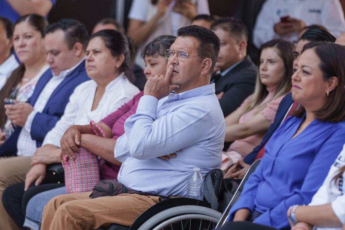 SASantibanez's tweet photo. @LibiaDennise ha hecho una campaña en donde todas las voces cuentan, en donde cada propuesta es valiosa, en donde las ideas son escuchadas.
Un programa de gobierno, se fortalece cuando se integran las ideas y opiniones de la ciudadanía. Regístrate @pro24esp 
#LibiaGobernadora https://t.co/46Mypb7AOZ