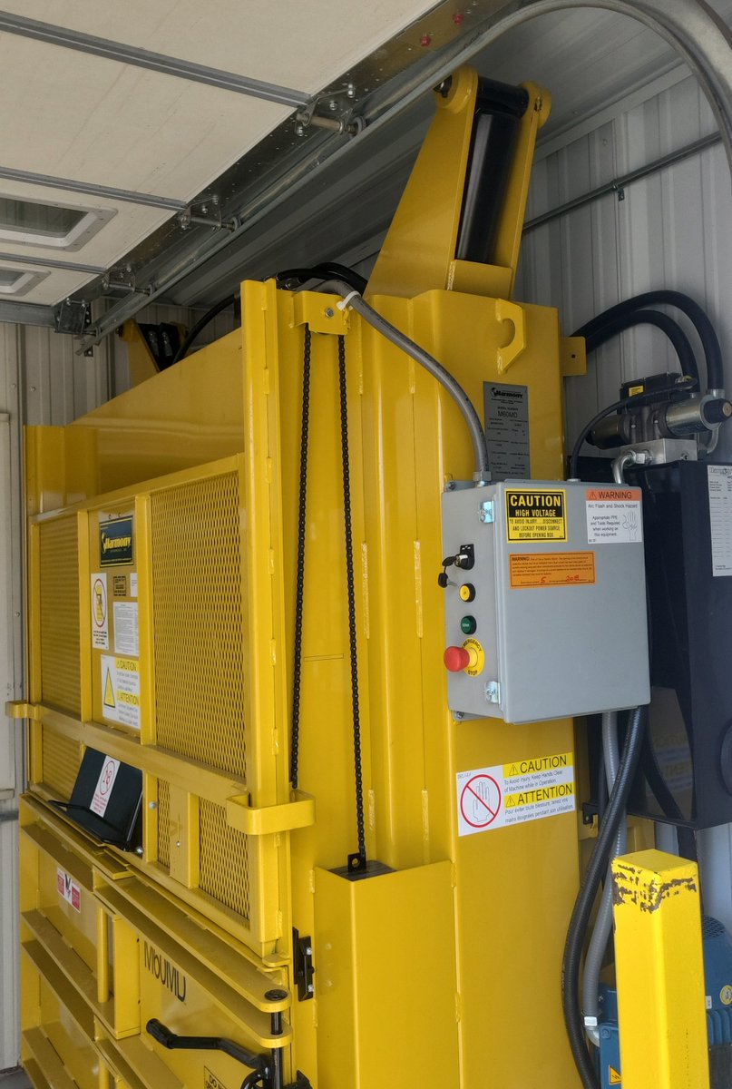 Why manufacture a long lasting mill-sized low profile recycling baler? For operators like this lab in Brookings, SD who need to recycle operational byproducts but have limited space to do it. harmony1.com/harmony-produc… #recycleharmony #recyclingsolutions