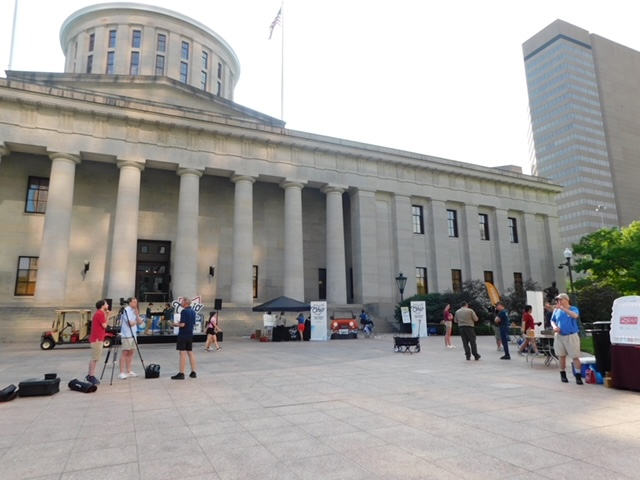 The sun is shining, and the Statehouse is ready for Ohio Tourism Day! Join us on the west Plaza lawn from 11 a.m.- 2 p.m. as over 120 vendors come to show what makes Ohio so special. Learn more on our website: ohiostatehouse.org/calendar/event…