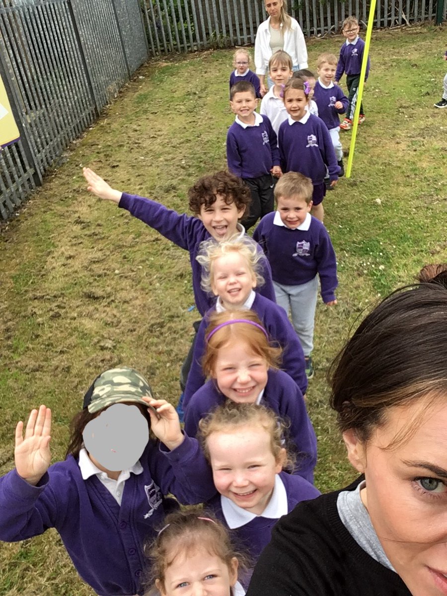 Look at those happy faces 😊 Lindsay from our PATHS Programme visited Mallusk Primary School last week, delivering an engaging session with P1 to P3s about our work across NI. The P1s then took part in a Mile-A-Day challenge all week, raising an amazing £445! THANK YOU 💚