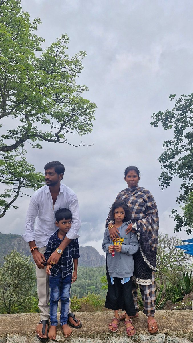 VanithaHmuruges's tweet photo. Yercaud trip with family

#yercaudtrip #kiliyurfalls #yercaudhills  #yercaud https://t.co/Iy0zUkA424