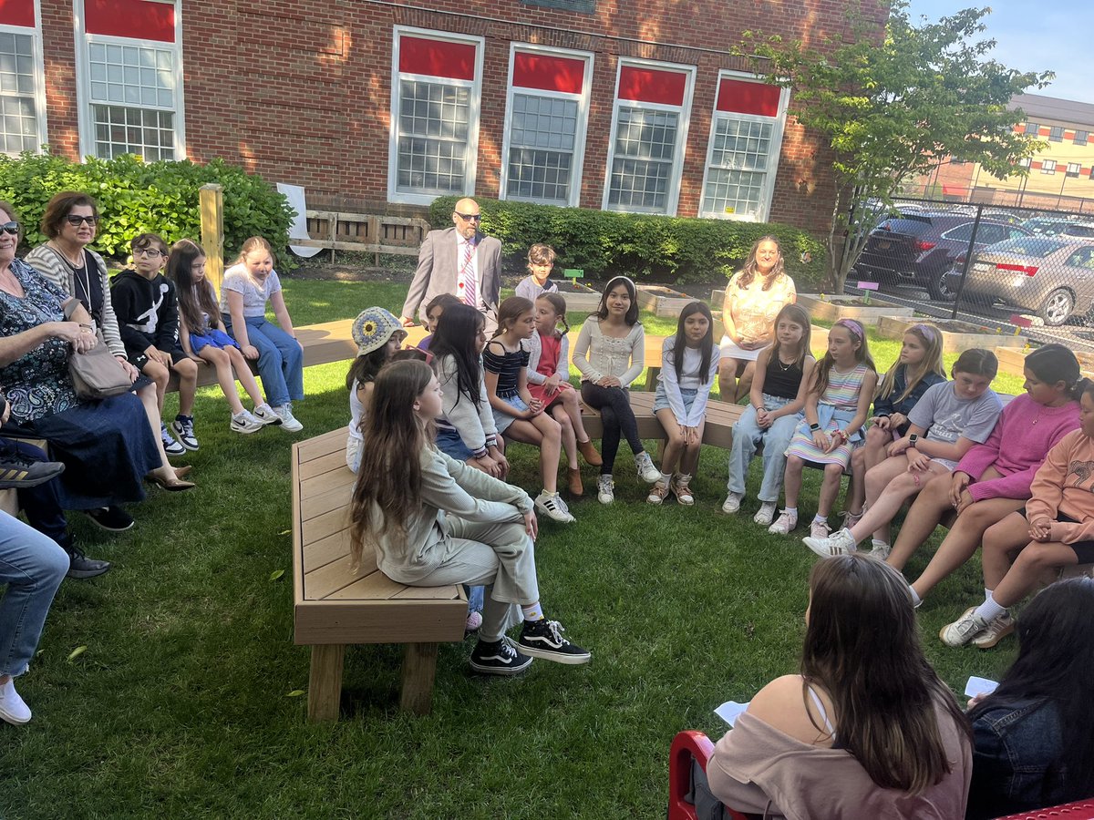 @Jackson_Ave Learning Garden Ribbon Cutting success! Learners from Gardening Club, Brave Committee, Art Club and Student Council officially opened our outdoor learning space for all! Composting, growing, learning, exploring all happening @MineolaUFSD!