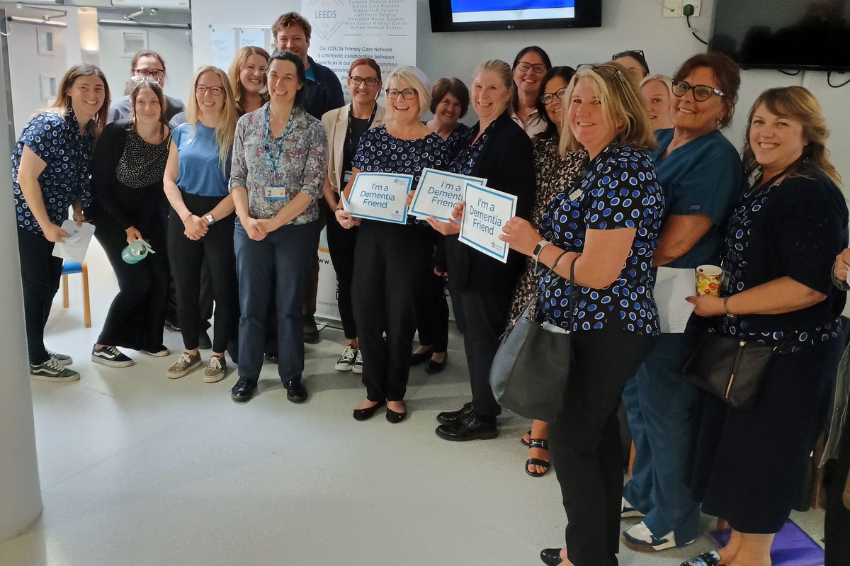 We've been at Oulton Medical Centre today, making lots of new #dementiafriends @AgeFriendlyLDS @LeedsOPF @LCHNHSTrust @AlzSocCampaigns @DementiaFriends