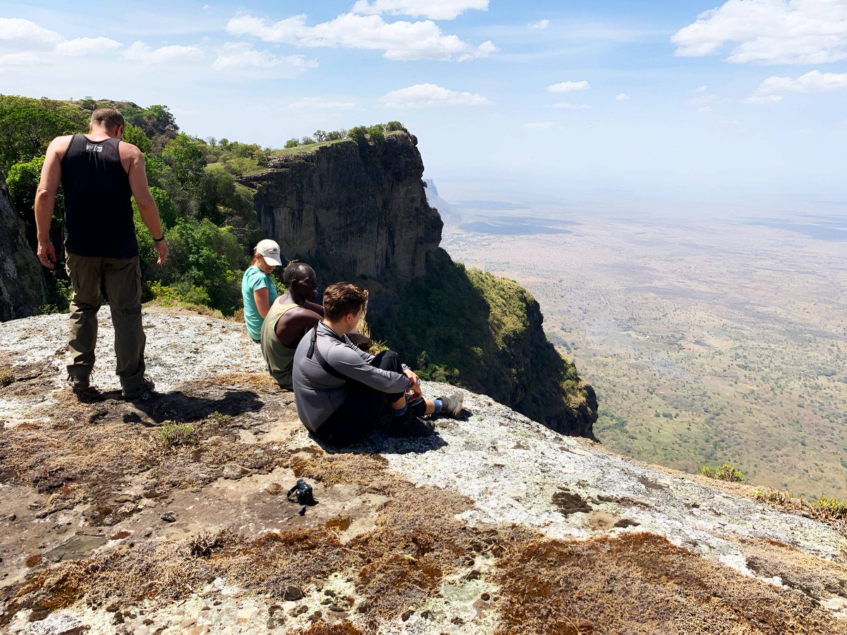 MountElgon2's tweet photo. Viewpoints of the ridge overlook Mbale town, Lakes Kyoga, Bisina and Salisbara, and the rugged mountains in Karamoja region. Click for details https://t.co/RxY8ZNnOrK #nkokonjeruridge #wanaleridge #nkokonjeruridgeinmountelgonnationalpark #mountelgonparknkokonjeruridge #wanalehill https://t.co/U6zetJrGQF