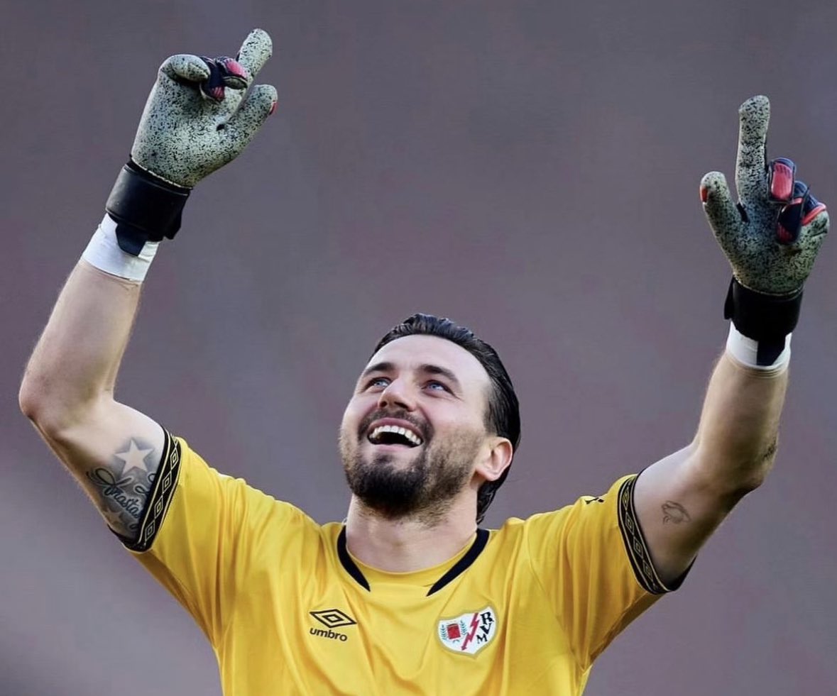 🚨🦇 More on Stole Dimitrievski to Valencia.

Understand Macedonian GK already completed medical tests as new Valencia player, it’s all done.

Contract will be valid for the next four years, June 2028.