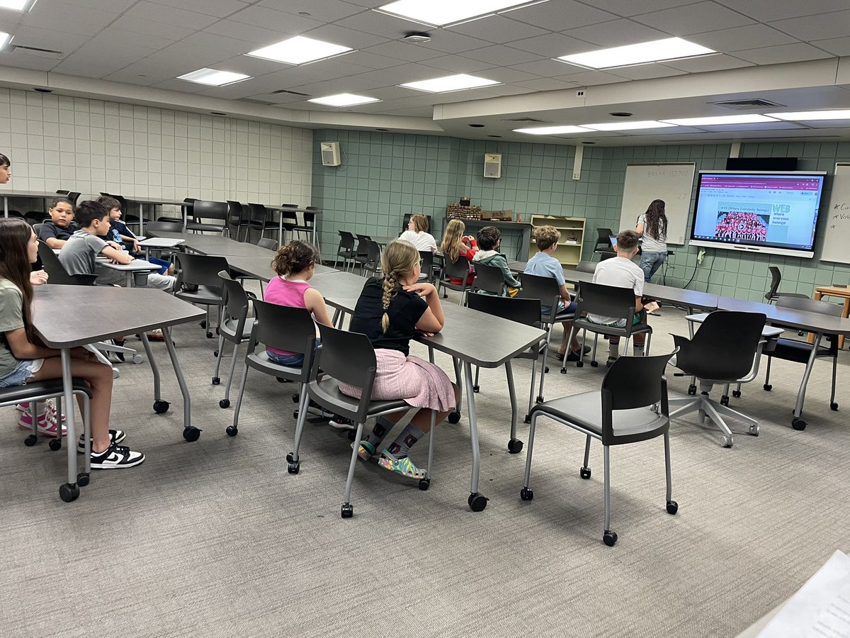 Lauren Field tweet media