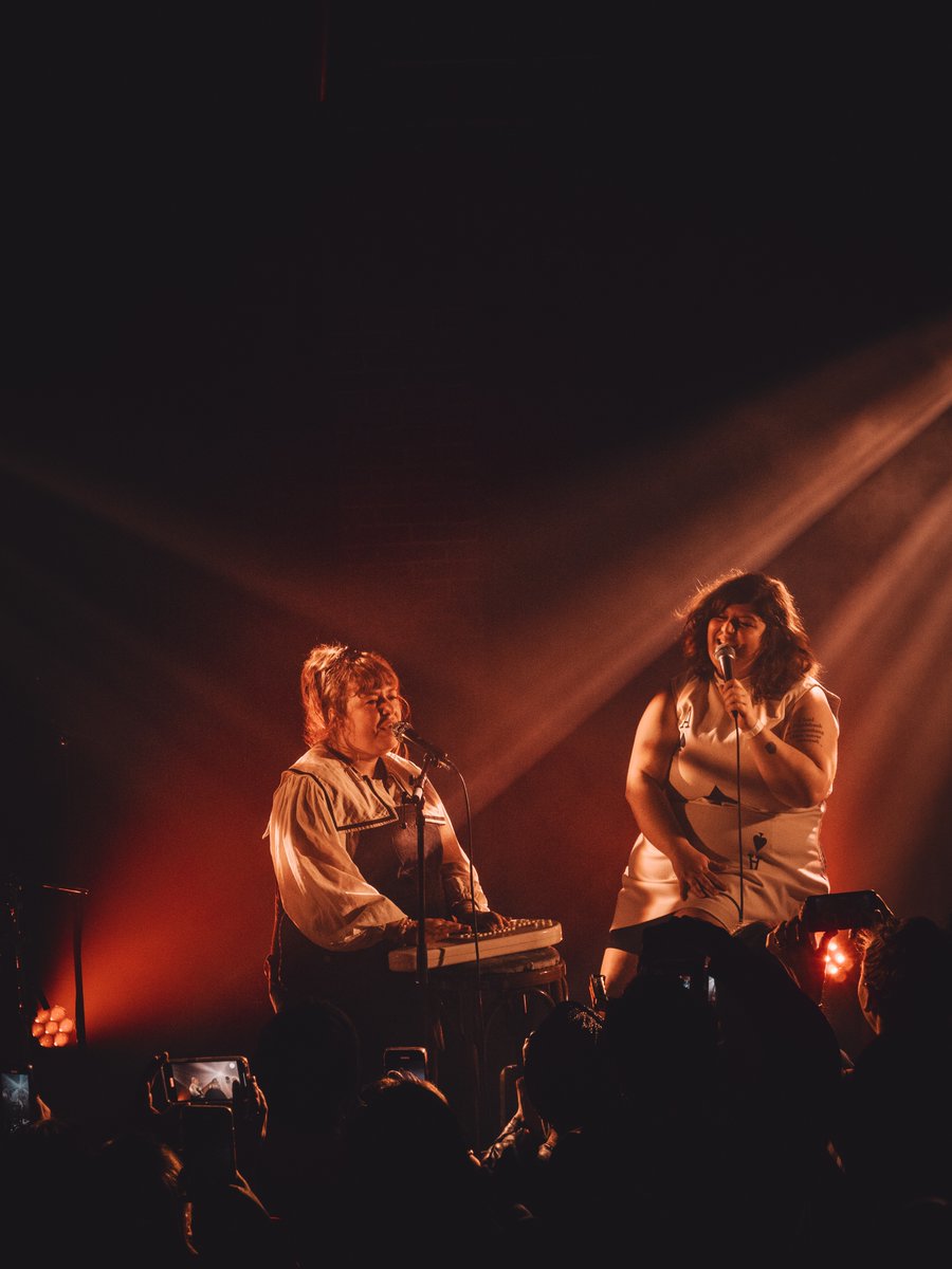 Basique - L’émission tweet media