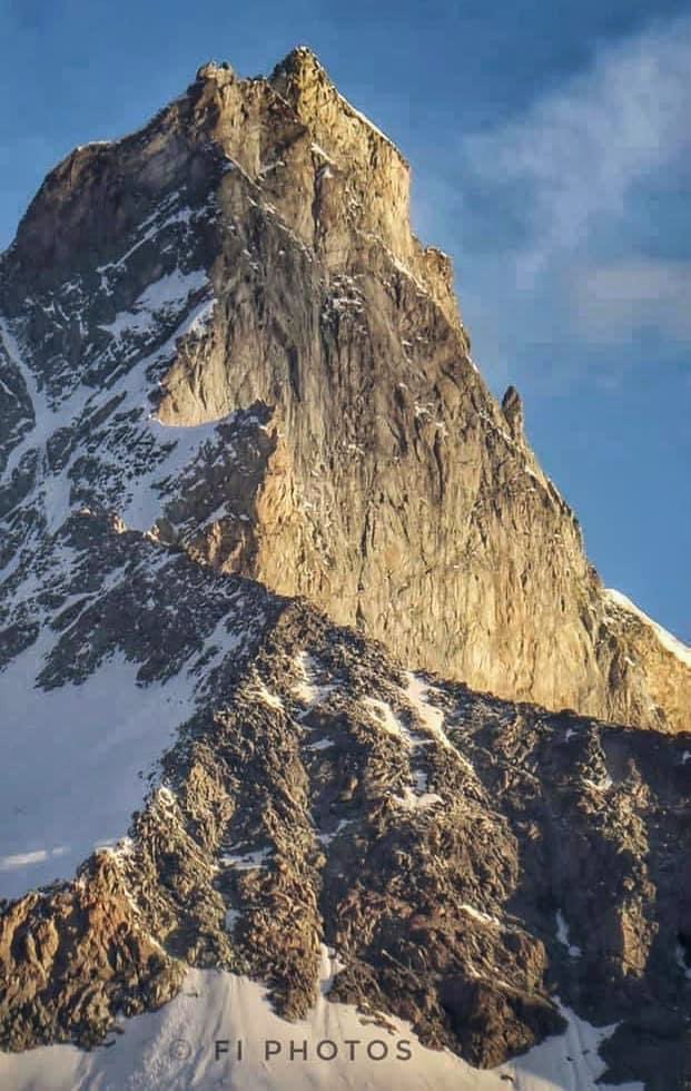 Red Peak ©️Fi Photos. Sunrise 7.8.21 on Zinalrothorn 4,221 metres. The blue sky above the #Zinalrothorn looked striking next to the red #Valais #PennineAlps