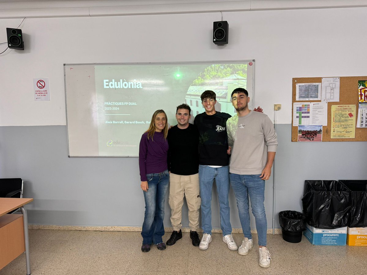 Edulonia's tweet image. Ahir vam assistir a la presentació final de l'alumnat que ens acompanya en les seves practiques del FP Dual d'activitats Físico Esportives al @insjaumehuguet !

#monitors #monitores #staff #colòniesescolars #edulònia #lleure #educació
