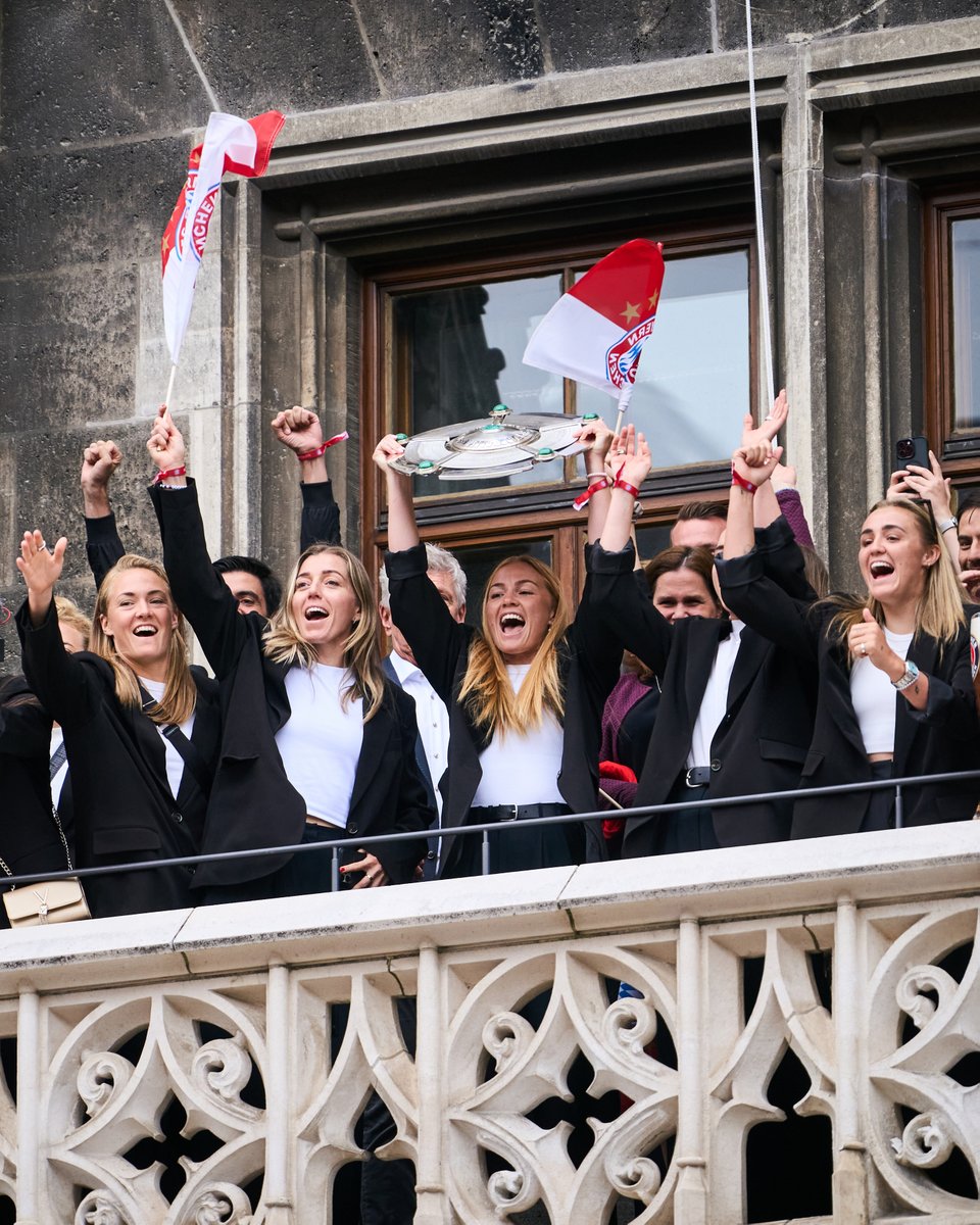 Ein toller Abschluss einer tollen Saison! ❤️🤍🥇

#FCBayern #MiaSanMia #Meisterinnen