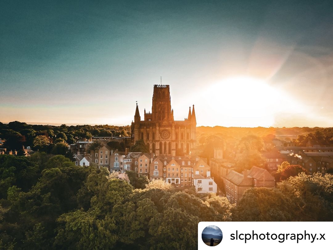 A beautiful sunset over Durham @SLCphotographyx instagram.com/p/C7ND0FTickL/…