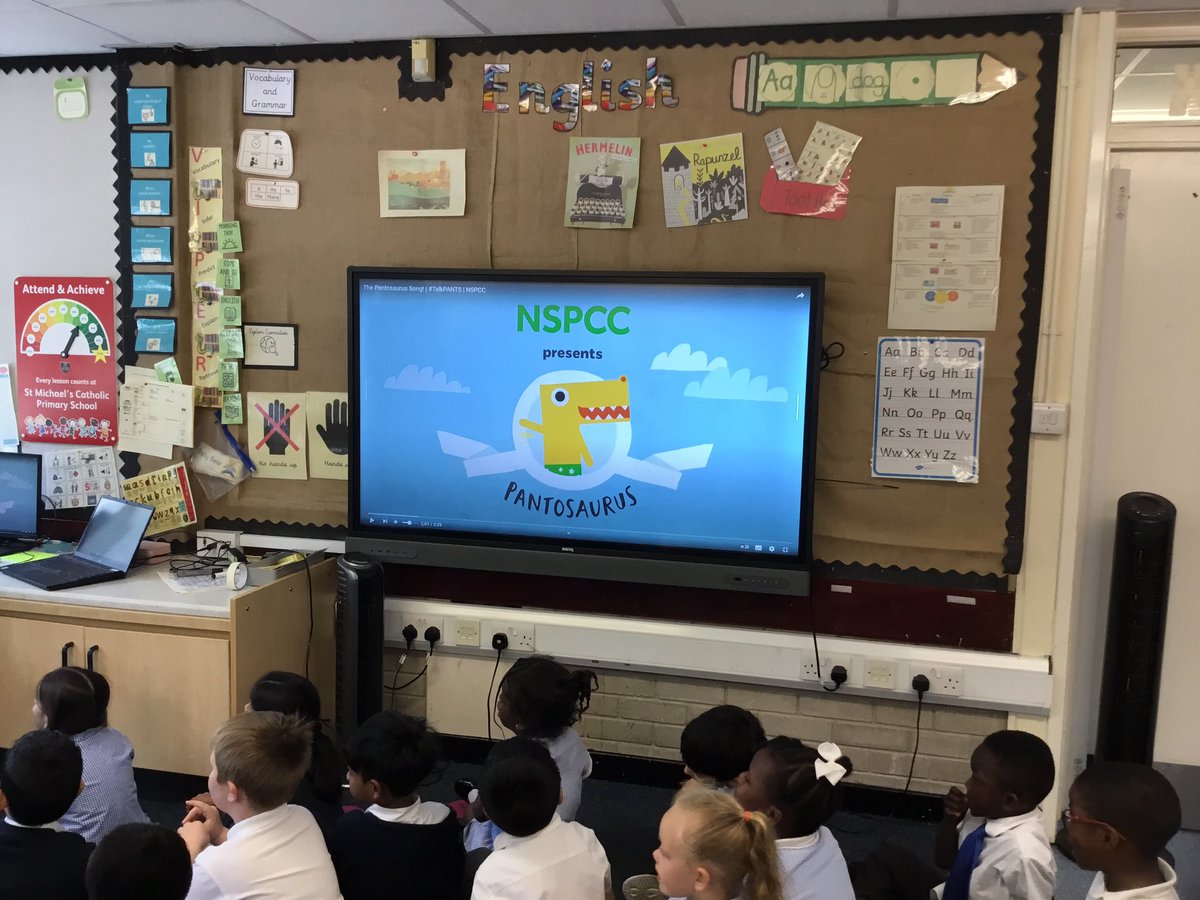 StmThinkers's tweet photo. We had a visit from Mr Smith. He told us all about the PANTS rules. #STMPSHE https://t.co/Ye7ZWNOLef
