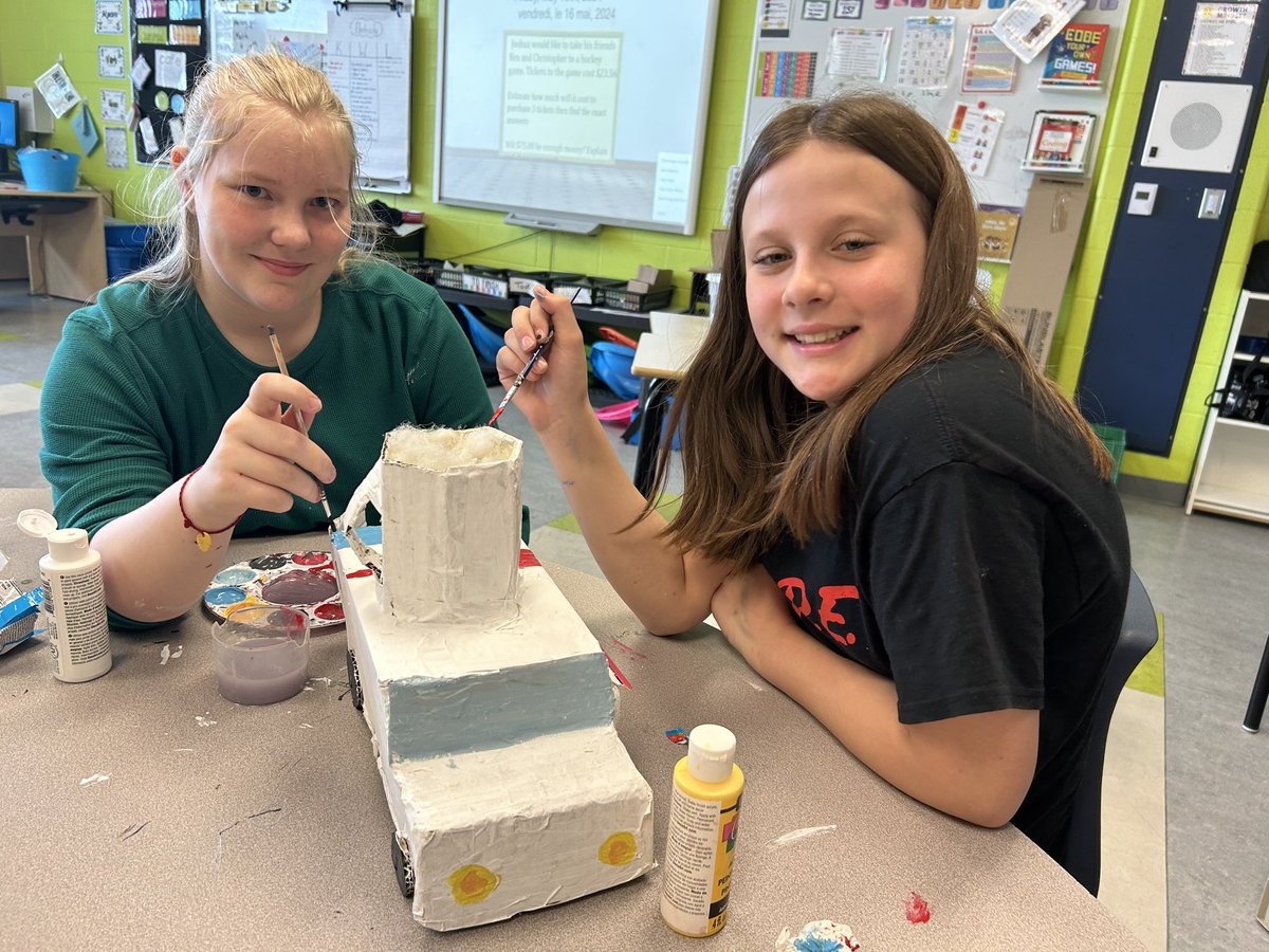 HDDawe's tweet image. Working on a little  French culture project! @BrooksideInt  #makersbemaking #designandcreate #frenchcukture #foodtruck