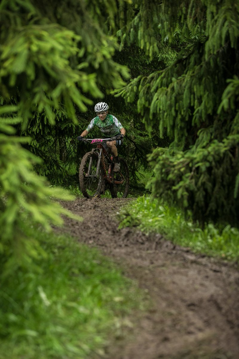 OnaOnari's tweet photo. Greenseries XCO UCI C2 Lezama https://t.co/eKSpX5gsu9