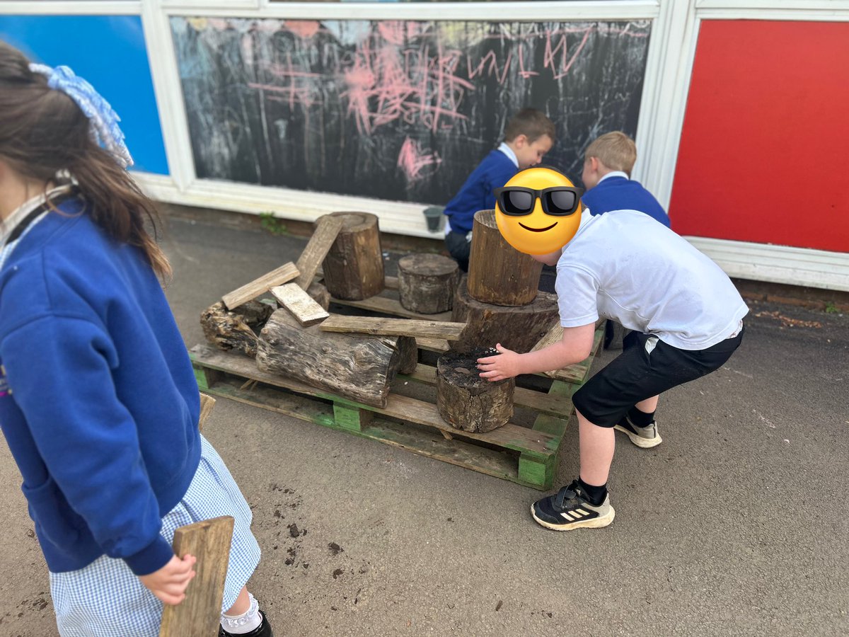 LlanFach2030's tweet photo. We love a spontaneous sunny day project in Reception! We found a woodlouse in our garden so we worked together, as a team, to build a bug hotel for him! 🐛🪰🕷️🦋 https://t.co/J3vMLMAuGi