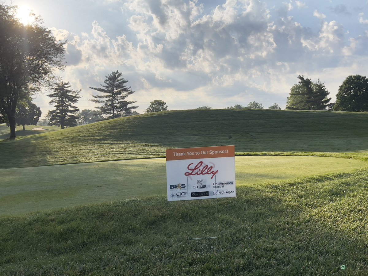 We’d like to take a second to thank all our sponsors: @EliLillyandCo, @OneAmerica, @highalpha, @butleru, @BFSEngr, @CICFoundation, and @kofiaannan. Looks like a great day to play golf for a great cause! #CSforIN