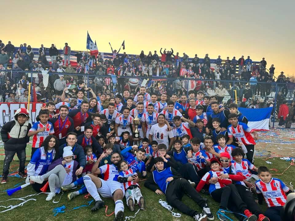 El Club Deportivo Marcos Trincado de Rengo es el nuevo Campeón del fútbol chileno amateur. Derrotó en partidos de ida y vuelta a Galpones de Río Claro.