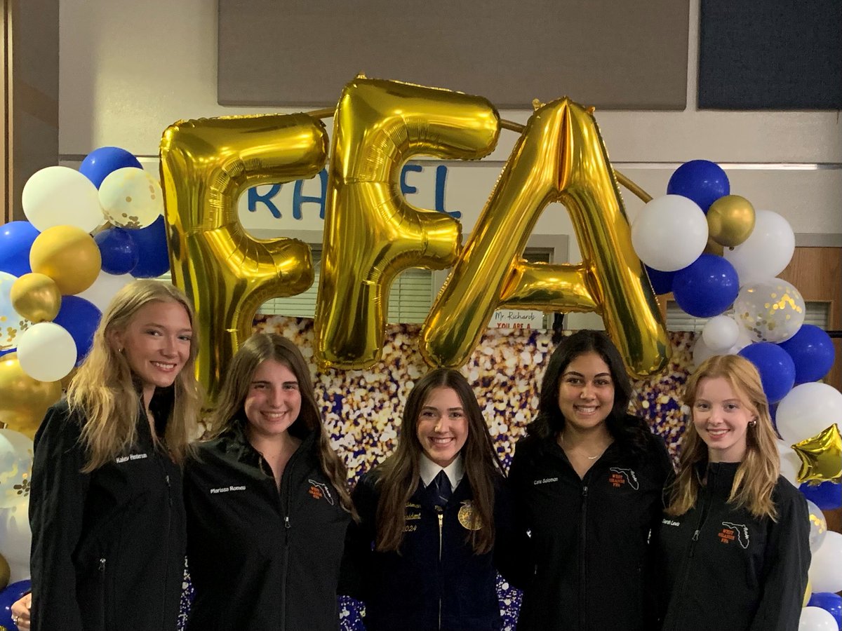 UF_FSHN's tweet photo. #Championship! Great ceremony @WestOrange_OCPS for the @FloridaFFA #StateChampion #Foodscience & Technology team who went on to win nationals against 47 other state champions. #NationalChampions #ScienceofFood #womeninscience #FutureGators #Teamwork #AGteachersRawesome #FLA https://t.co/jF94ADRcpY